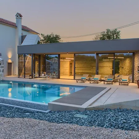 Сasa de vacaciones Family Friendly House With A Swimming Pool Bajcici, Krk - 19311 *