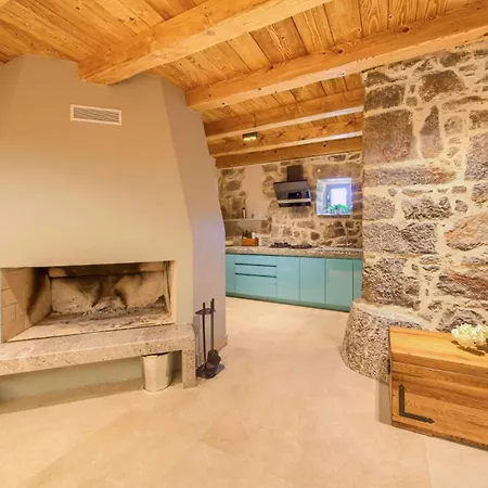 Family Friendly House With A Swimming Pool Bajcici, Krk - 19311 Сasa de vacaciones Vrh (Krk)