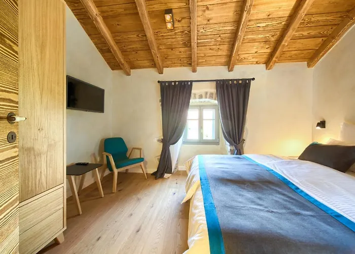 Holiday home Family Friendly House With A Swimming Pool Bajcici, Krk - 19311 Vrh (Krk)